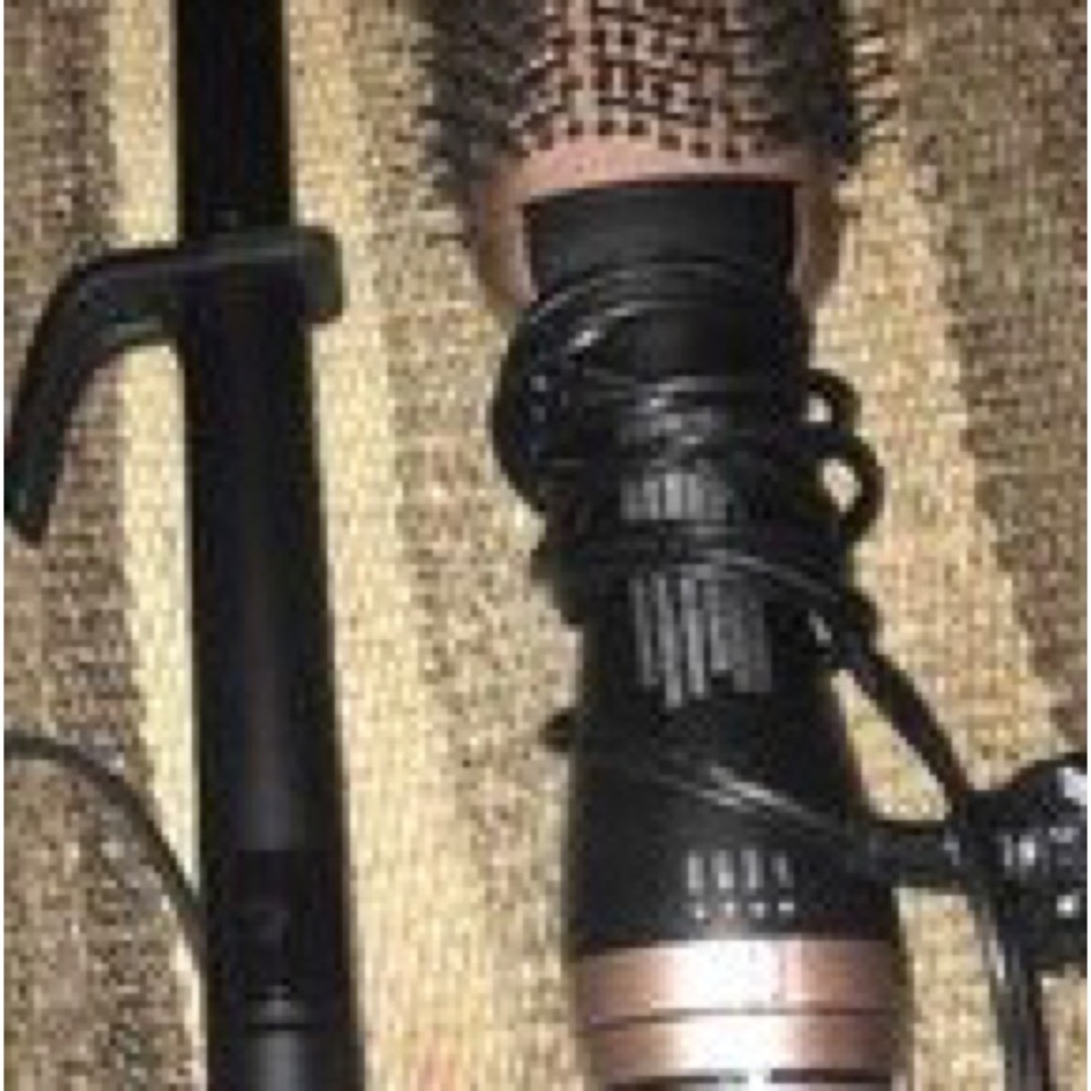 HOT TOOLS PROFESSIONALS and BEAUTIMETER brush.$25